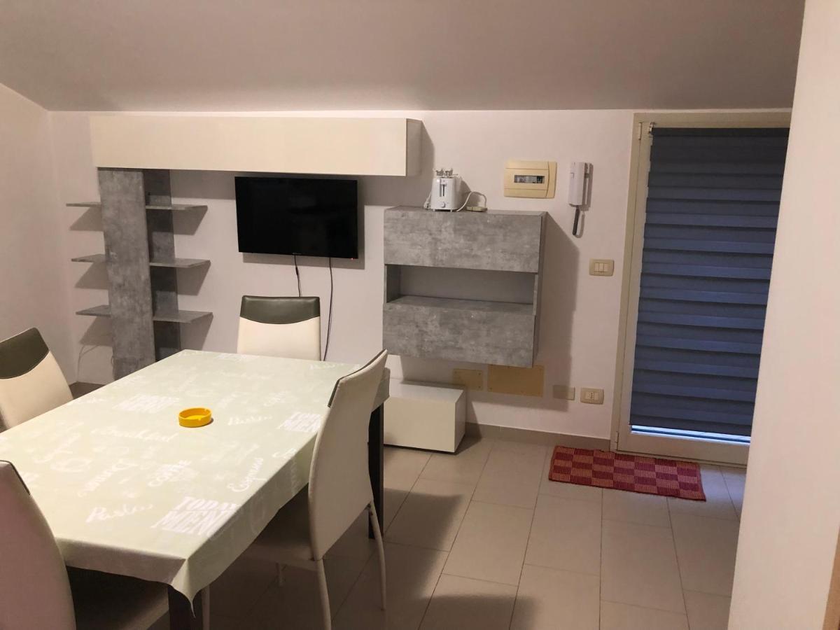 Mansarda Mentana Due Apartamento Vittoria Exterior foto